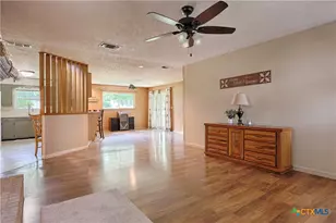 725 S Market St, Flatonia, TX 78941 - Photo 7