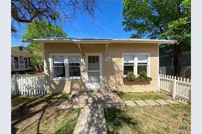 385 Comal Avenue, New Braunfels, TX 78130 - Photo 1