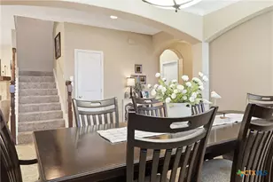 106 Sky Ct, Victoria, TX 77904 - Photo 7