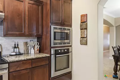 106 Sky Court, Victoria, TX 77904 - Photo 11