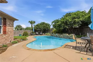 106 Sky Ct, Victoria, TX 77904 - Photo 31