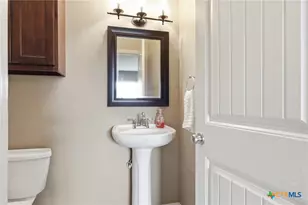 106 Sky Ct, Victoria, TX 77904 - Photo 35