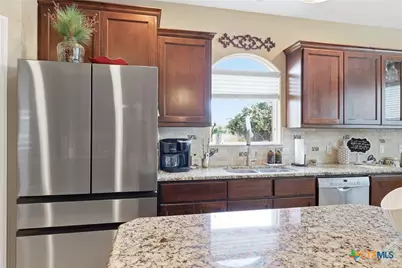 106 Sky Court, Victoria, TX 77904 - Photo 9
