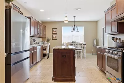 106 Sky Court, Victoria, TX 77904 - Photo 3