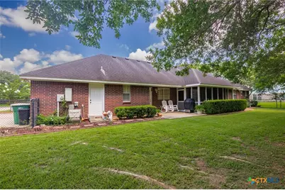 303 Perth Street, Victoria, TX 77904 - Photo 33