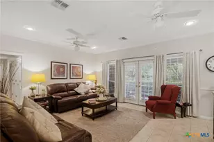 303 Perth St, Victoria, TX 77904 - Photo 9