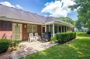 303 Perth St, Victoria, TX 77904 - Photo 25