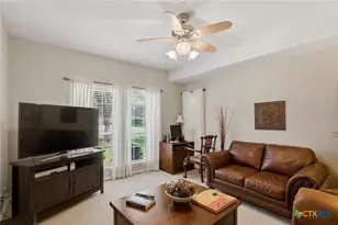 303 Perth St, Victoria, TX 77904 - Photo 7