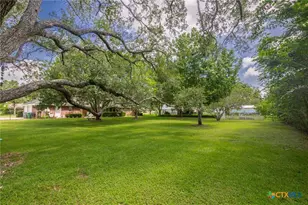 303 Perth St, Victoria, TX 77904 - Photo 35