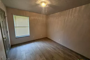 300 Castellon Ct, Killeen, TX 76542 - Photo 7