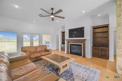 135 Wellspring Boulevard, Victoria, TX 77904 - Photo 5