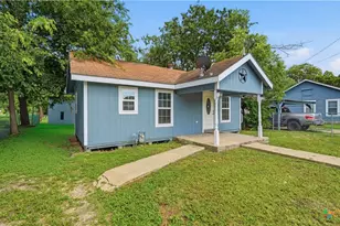 1407 N San Marcos St, Seguin, TX 78155 - Photo 17