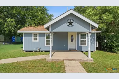1407 N San Marcos Street, Seguin, TX 78155 - Photo 3