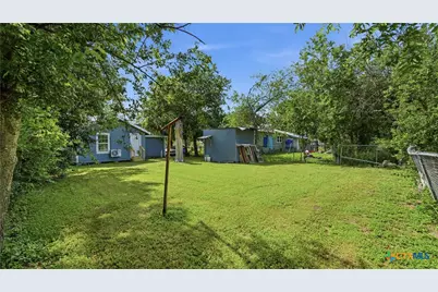 1407 N San Marcos Street, Seguin, TX 78155 - Photo 19