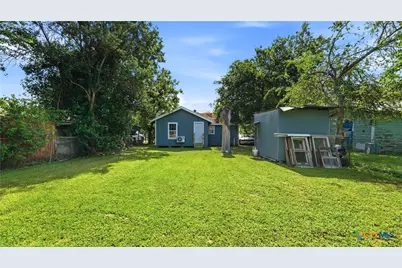 1407 N San Marcos Street, Seguin, TX 78155 - Photo 15