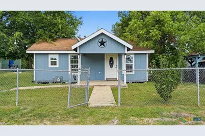 1407 N San Marcos Street, Seguin, TX 78155 - Photo 15