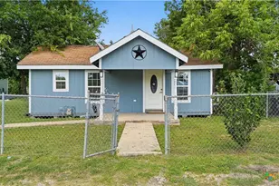 1407 N San Marcos St, Seguin, TX 78155 - Photo 15