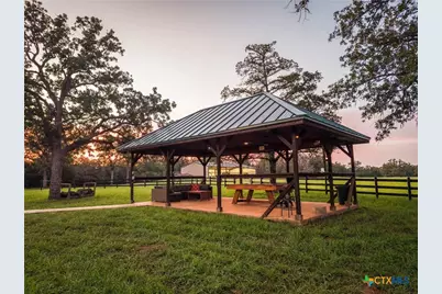 10488 Hwy 304, Harwood, TX 78629 - Photo 9