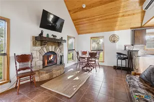 10488 Hwy 304, Harwood, TX 78629 - Photo 23