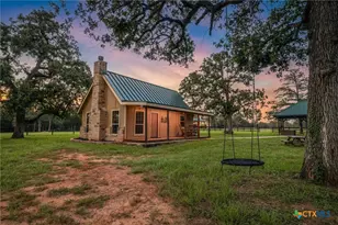 10488 Hwy 304, Harwood, TX 78629 - Photo 5