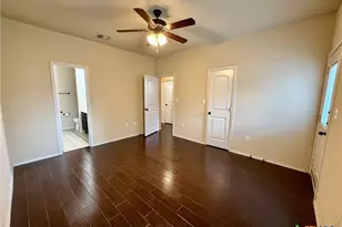 685 Creekside Cir, New Braunfels, TX 78130 - Photo 15