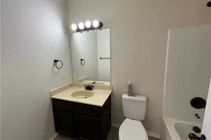 685 Creekside Cir, New Braunfels, TX 78130 - Photo 11