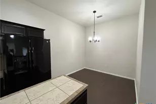 685 Creekside Cir, New Braunfels, TX 78130 - Photo 7