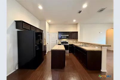 685 Creekside Circle, New Braunfels, TX 78130 - Photo 5