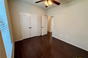 685 Creekside Cir, New Braunfels, TX 78130 - Photo 11