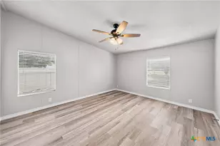 129 Bremond St, Belton, TX 76513 - Photo 17
