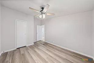 129 Bremond St, Belton, TX 76513 - Photo 25