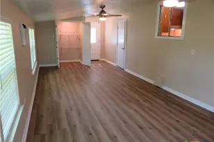 969 Kunkel St, Seguin, TX 78155 - Photo 11
