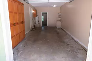 969 Kunkel St, Seguin, TX 78155 - Photo 9