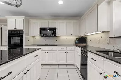 3401 Summit Circle, Belton, TX 76513 - Photo 11