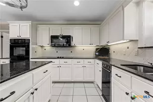 3401 Summit Cir, Belton, TX 76513 - Photo 11