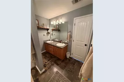 69 E Grouse Road, Victoria, TX 77905 - Photo 19