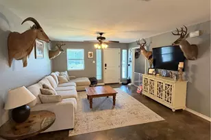 69 E Grouse Rd, Victoria, TX 77905 - Photo 3