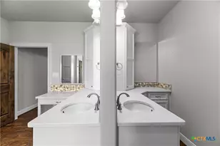 158 Sendera Loop, Victoria, TX 77904 - Photo 23