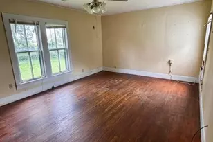 402 Young St, Edna, TX 77957 - Photo 15