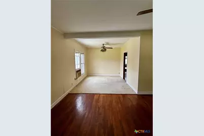 402 Young Street, Edna, TX 77957 - Photo 5