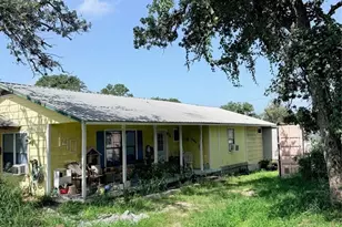 140 Mackie Ln, Seguin, TX 78155 - Photo 11