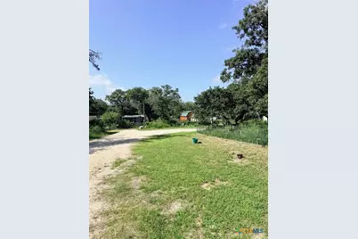 140 Mackie Lane, Seguin, TX 78155 - Photo 15
