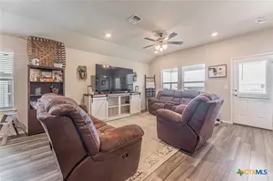 2306 Aylesbury Dr, Copperas Cove, TX 76522 - Photo 9