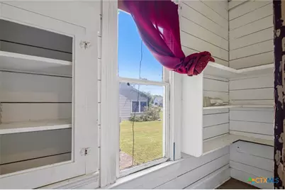 119 N West Street, Yorktown, TX 78164 - Photo 9