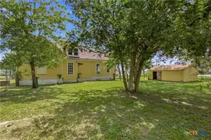 119 N West St, Yorktown, TX 78164 - Photo 23