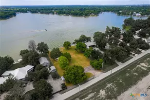 148 Isle of View Dr, Mcqueeney, TX 78123 - Photo 3