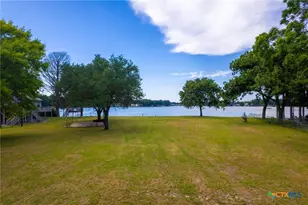 148 Isle of View Dr, Mcqueeney, TX 78123 - Photo 9