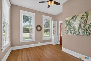 506 Young, Edna, TX 77957 - Photo 23