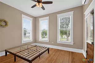 506 Young, Edna, TX 77957 - Photo 25