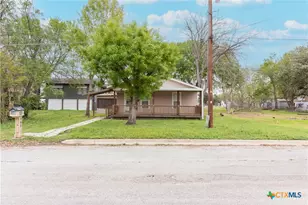 705 S Laurel Ave, Luling, TX 78648 - Photo 31